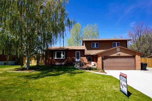 1460 Manor Dr, Casper, WY, 82609-3105 | Card Image
