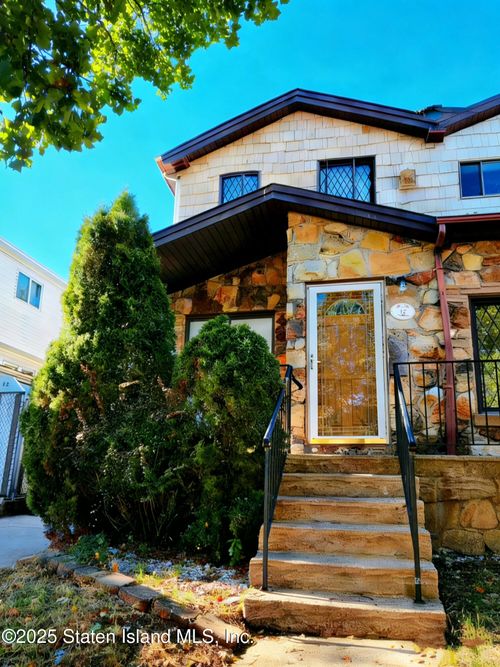 16 Travis Ave, Staten Island, NY, 10314-6231 | Card Image