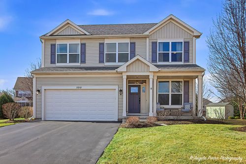 3201 Christopher Ct, Mchenry, IL, 60051-4104 | Card Image