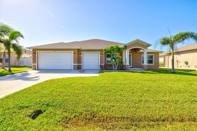 15912 Melport Circle, House other with 4 bedrooms, 2 bathrooms and null parking in Port Charlotte FL | Image 3