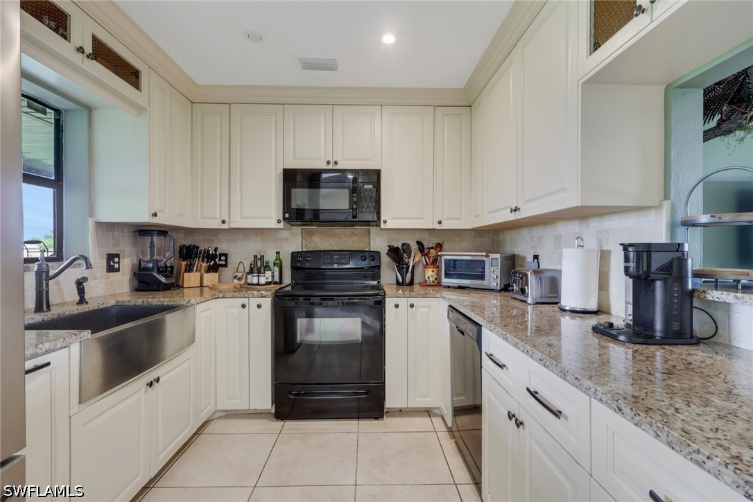 Residential in Naples 5