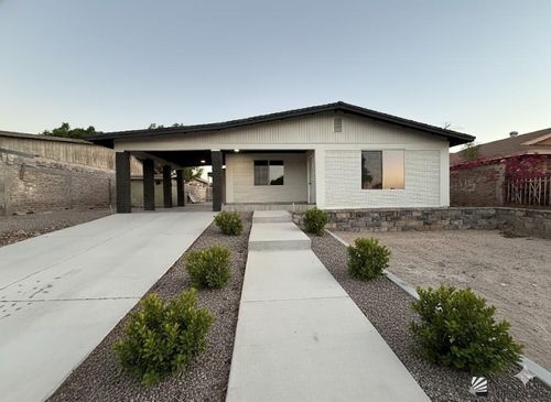 995 E B St, San Luis, AZ, 85336-3649 | Card Image