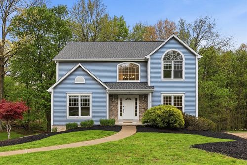 700 Bridle Path Dr, Wexford, PA, 15090-6814 | Card Image