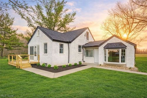 9509 Reed Rd, Columbia Station, OH, 44028-9735 | Card Image