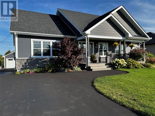 15 Ivany'S Rd, Grand Falls Windsor, NL, A2B0A8 | Card Image