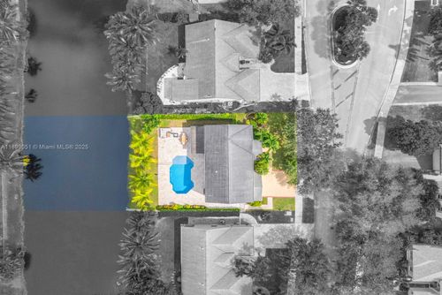 10045 Grove Ln, Cooper City, FL, 33328-4007 | Card Image