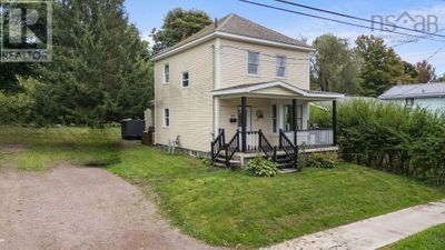 57 Beacon St, House other with 3 bedrooms, 2 bathrooms and null parking in Amherst NS | Image 2