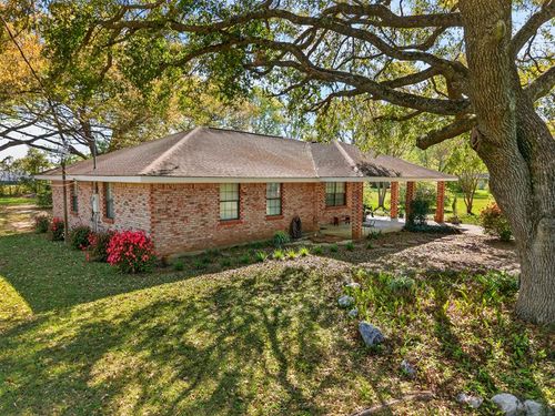 15 Hundley Rd, Carriere, MS, 39426-8906 | Card Image