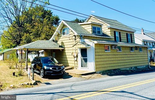 895 Pleasant Hill Rd, FLEETWOOD, PA, 19522-8322 | Card Image