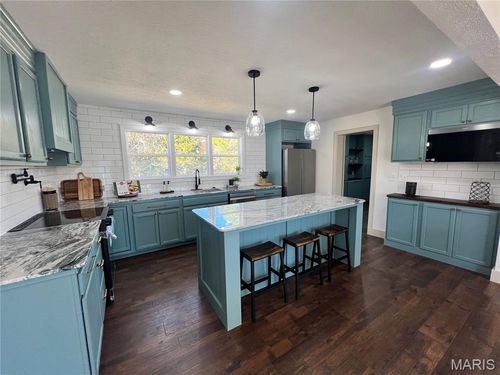 804 E Main St, Richland, MO, 65556-8454 | Card Image