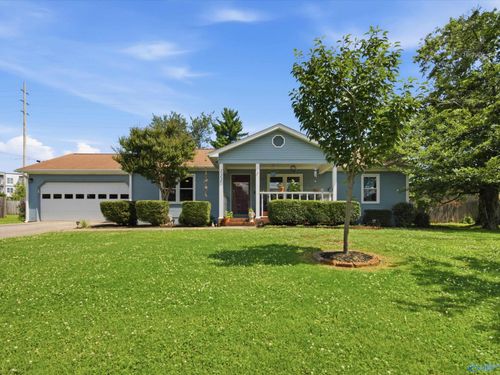 111 Lewis Ln, Madison, AL, 35758-1857 | Card Image