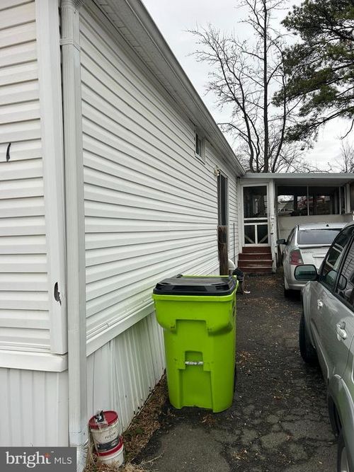 101-101 Dumfries Dr, Dumfries, VA, 22026-2252 | Card Image