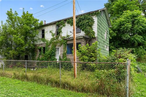 7 Short St, Franklin Twp, PA, 15480 | Card Image