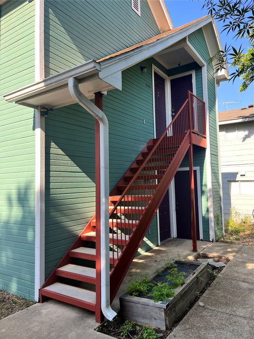 100-219 Bryan St, Denton, TX, 76201-0196 | Card Image