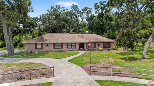 3901 Buttonwood Ct, Brandon, FL, 33511-7962 | Card Image