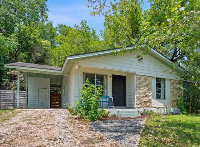 The carport also has a laundry room and washer/dryer convey. | Image 18