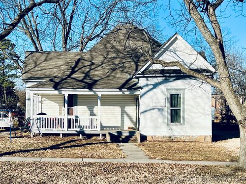 600 W 16th St, Ada, OK, 74820-7404 | Card Image