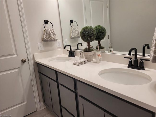 7405 Joseph Creek Ln, House other with 4 bedrooms, 3 bathrooms and null parking in Greensboro NC | Image 7