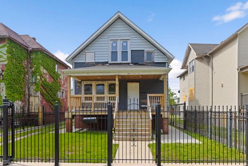 435 W 62nd St, CHICAGO, IL, 60621-3203 | Card Image