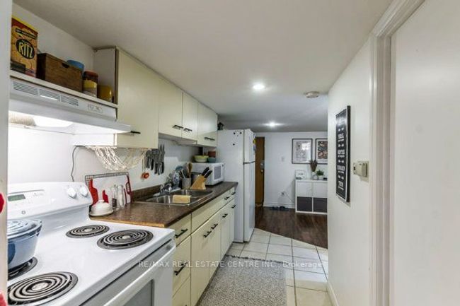 123 Krug St, Home with 5 bedrooms, 3 bathrooms and 3 parking in Kitchener ON | Image 23
