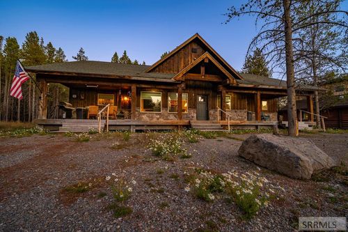 3770 Arctic Fox Dr, Island Park, ID, 83429 | Card Image
