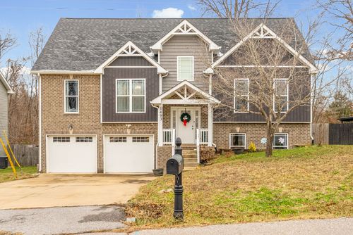 1493 Dewberry Rd, Clarksville, TN, 37042-6615 | Card Image