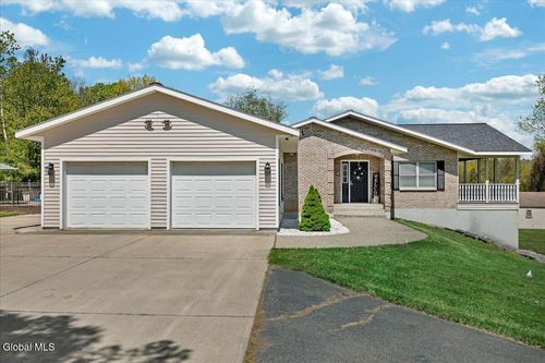 105 Wilrose Ln, Troy, NY, 12180-6554 | Card Image