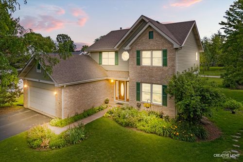 78 Forestview Ln, Aurora, IL, 60502-6916 | Card Image