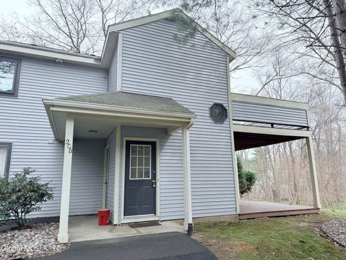 208 Yorktown Dr, Halfmoon, NY, 12065-8506 | Card Image