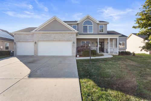 407 W Walnut St, Tolono, IL, 61880-9010 | Card Image