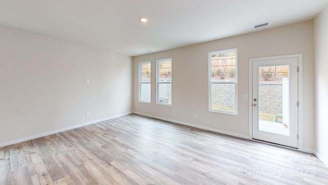 Photo is representation - Spacious great room | Image 8