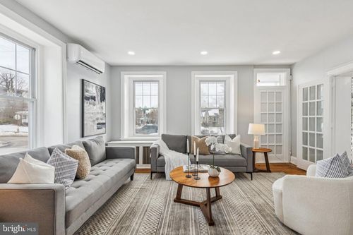 433 E Gorgas Ln, PHILADELPHIA, PA, 19119-1319 | Card Image