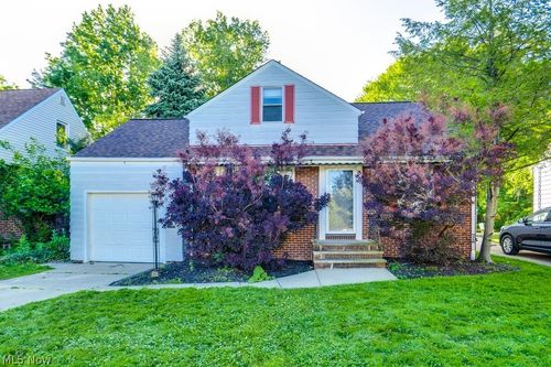 251 E 286th St, Willowick, OH, 44095-5031 | Card Image