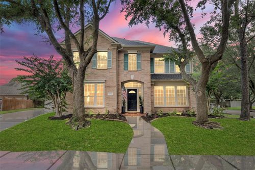 3016 Autumn Creek Dr, Friendswood, TX, 77546-4986 | Card Image