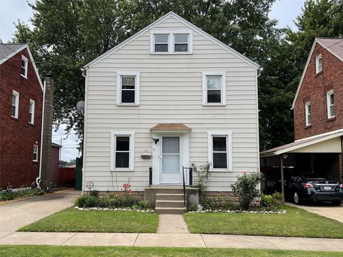 3702 Hazel St, Erie, PA, 16508-2639 | Card Image
