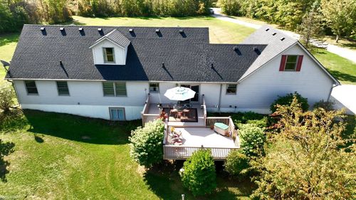 7922 Springborn Rd, Casco, MI, 48064-3920 | Card Image