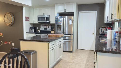 9814 W Shasta Dr, Sun City, AZ, 85351-2069 | Card Image