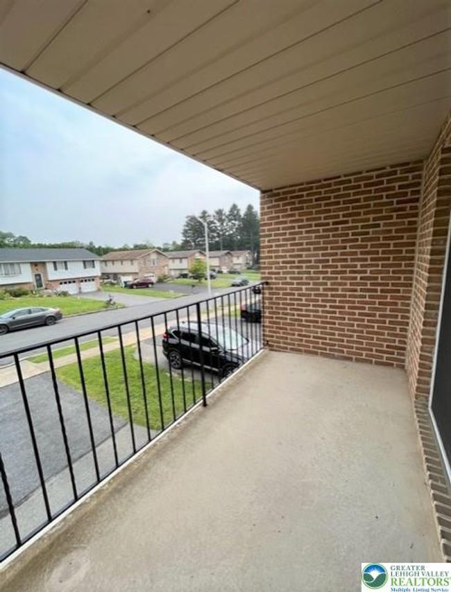 4053 Vaughn St, Condo with 2 bedrooms, 2 bathrooms and null parking in Palmer Twp PA | Image 17