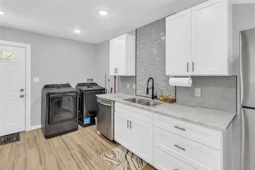 a-5815 Schevers St, Houston, TX, 77033-2317 | Card Image