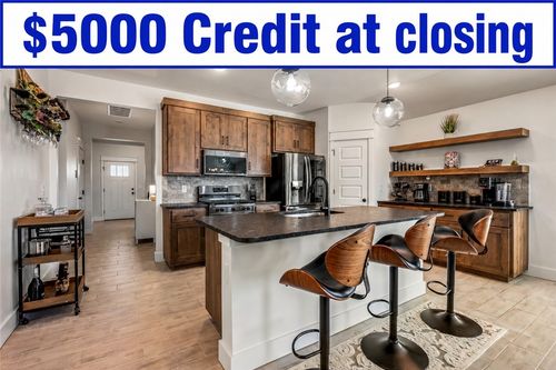 637 Lewis St, Pea Ridge, AR, 72751-5040 | Card Image
