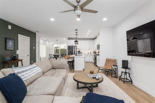 3317 Sw 50 Th Dr, Townhouse with 3 bedrooms, 3 bathrooms and null parking in GAINESVILLE FL | Image 8