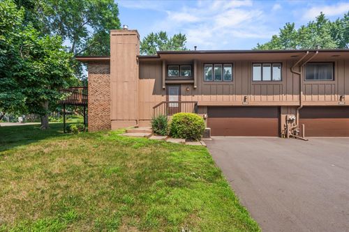 2614 Sumac Ct, White Bear Lake, MN, 55110-5651 | Card Image