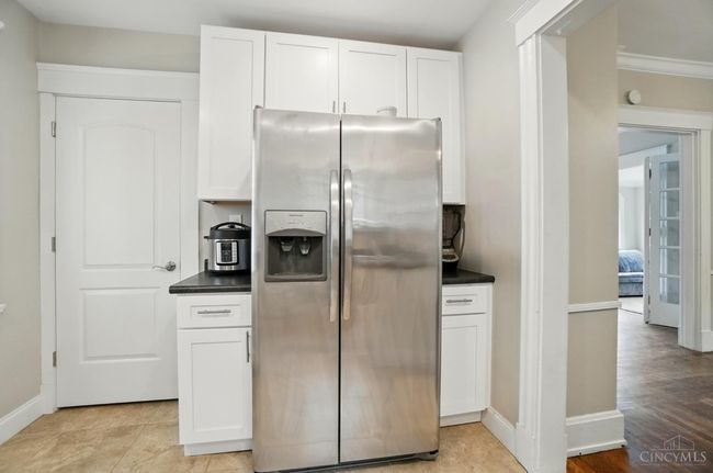 3933 Vine St, House other with 2 bedrooms, 2 bathrooms and null parking in Cincinnati OH | Image 16