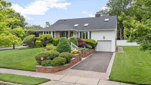 23 Maytime Ct, Jericho, NY, 11753-2230 | Card Image