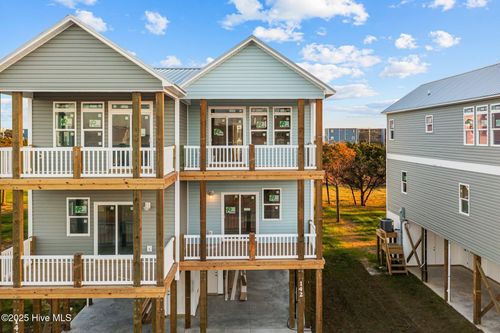 142 Sea Gull Ln, N Topsail Beach, NC, 28460-8288 | Card Image