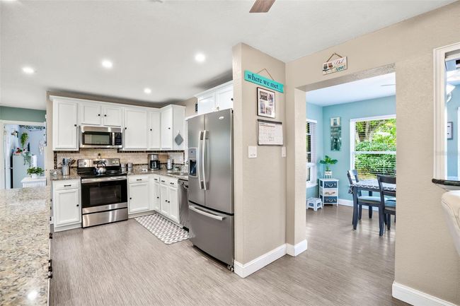 1092 Sousa Dr, House other with 2 bedrooms, 2 bathrooms and null parking in LARGO FL | Image 9