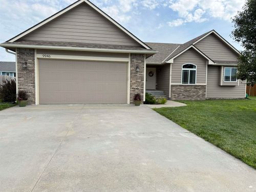 9946 Rosemary Ln, Manhattan, KS, 66502-1553 | Card Image