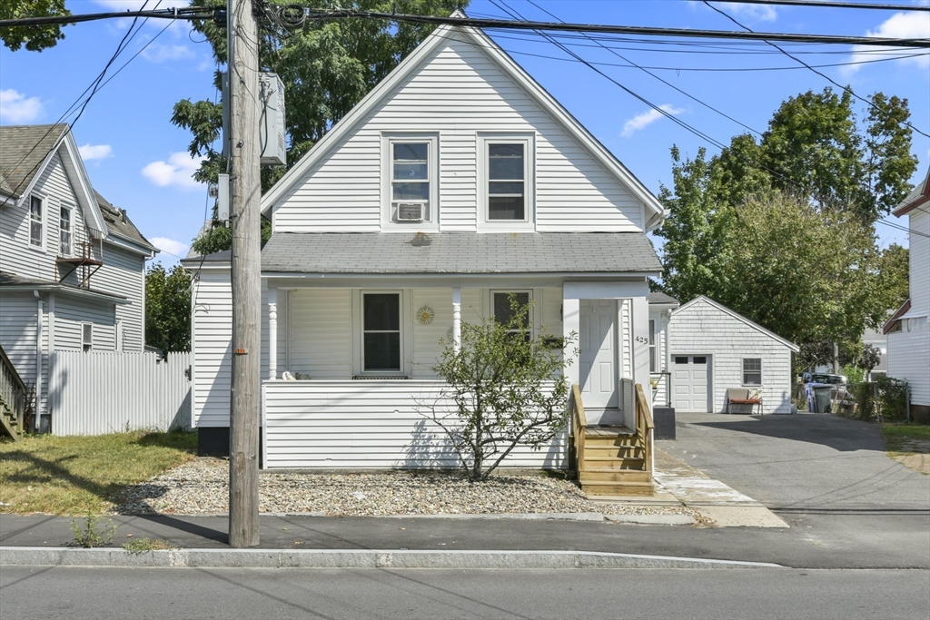 Washington St, Taunton, MA 02780