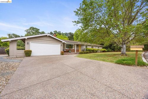 105 Linda Ln, Pleasant Hill, CA, 94523-2616 | Card Image