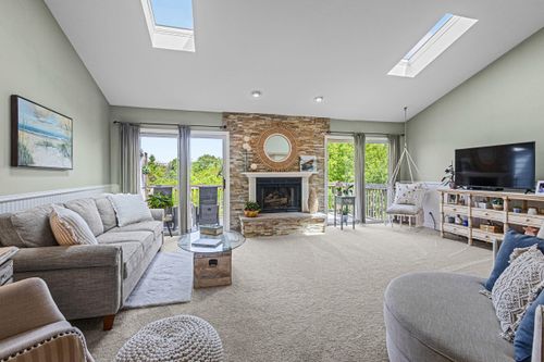355 Havenwood Dr, Lake Geneva, WI, 53147-1973 | Card Image